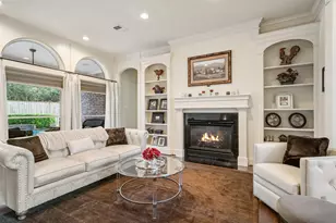 2 Lenox Hill Dr, The Woodlands, TX 77382 - Photo 12