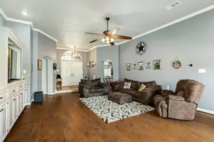 914 Oleander St, Lake Jackson, TX 77566 - Photo 12