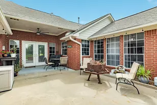 914 Oleander St, Lake Jackson, TX 77566 - Photo 32