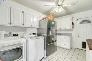 914 Oleander St, Lake Jackson, TX 77566 - Photo 20