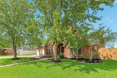 914 Oleander Street, Lake Jackson, TX 77566 - Photo 8
