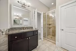 8304 Ginger Oak St, Houston, TX 77055 - Photo 14