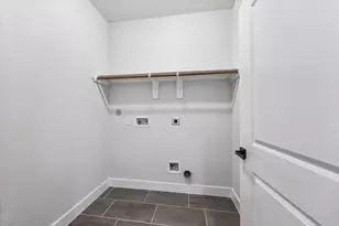 13163 Perennial Spgs Dr, Houston, TX 77048 - Photo 6