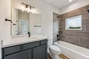 13163 Perennial Spgs Dr, Houston, TX 77048 - Photo 12