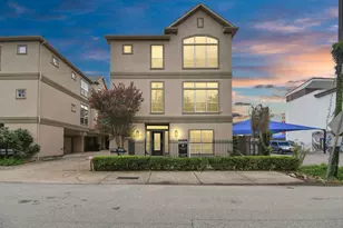 915 Asbury St, Houston, TX 77007 - Photo 1