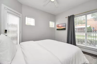 915 Asbury Street #E, Houston, TX 77007 - Photo 6