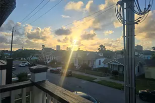 805 Avenue K, Galveston, TX 77550 - Photo 6