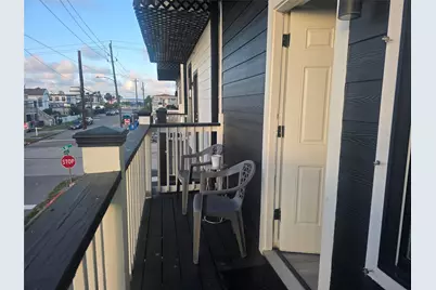 805 Avenue K #D, Galveston, TX 77550 - Photo 12