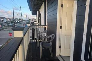 805 Avenue K, Galveston, TX 77550 - Photo 12