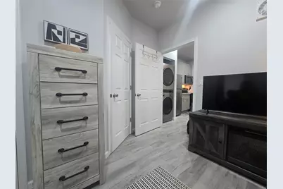 805 Avenue K #D, Galveston, TX 77550 - Photo 8