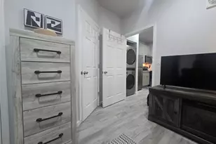 805 Avenue K, Galveston, TX 77550 - Photo 8