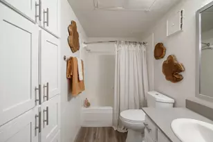 11715 S Glen Dr, Houston, TX 77099 - Photo 14