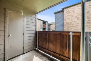 11715 S Glen Dr, Houston, TX 77099 - Photo 4
