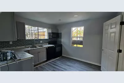 2634 Tidewater Drive, Houston, TX 77045 - Photo 6