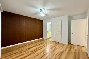 7214 Crownwest St, Houston, TX 77072 - Photo 14