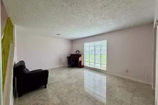 7214 Crownwest St, Houston, TX 77072 - Photo 4