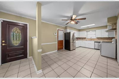 10046 Cedardale Drive, Houston, TX 77055 - Photo 2