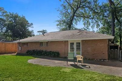 10046 Cedardale Drive, Houston, TX 77055 - Photo 14