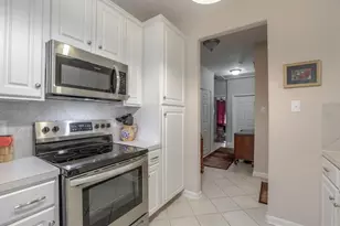 2018 Marchwood Manor Dr, Houston, TX 77090 - Photo 8