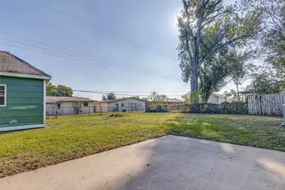 5822 Black Gum Drive, Houston, TX 77092 - Photo 22