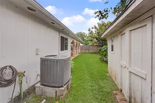 1730 Oak Valley Dr, Kemah, TX 77565 - Photo 24