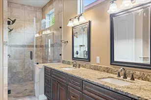 1518 Amundsen St, Houston, TX 77009 - Photo 36