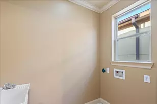 1518 Amundsen St, Houston, TX 77009 - Photo 32