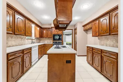 16 Terravale Court, The Woodlands, TX 77381 - Photo 12