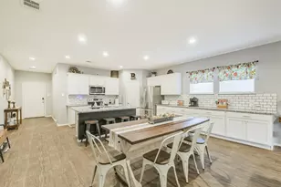 2819 N Colosseum Ct, New Caney, TX 77357 - Photo 10