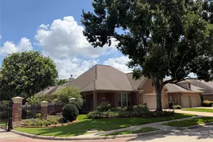 13722 Aspen Cove Dr, Houston, TX 77077 - Photo 4