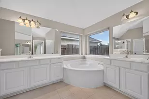 9118 Sunny Ridge Dr, Houston, TX 77095 - Photo 28