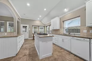 9118 Sunny Ridge Dr, Houston, TX 77095 - Photo 14