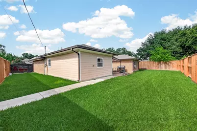 10935 Timberoak Drive, Houston, TX 77043 - Photo 18
