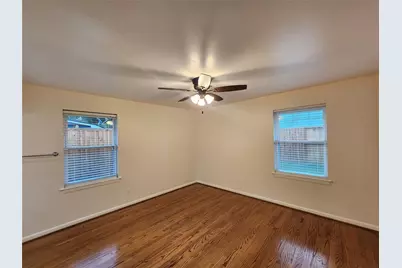 10935 Timberoak Drive, Houston, TX 77043 - Photo 22