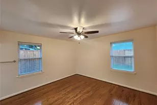 10935 Timberoak Dr, Houston, TX 77043 - Photo 22