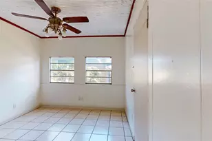 3826 Landa Ln, Houston, TX 77023 - Photo 10