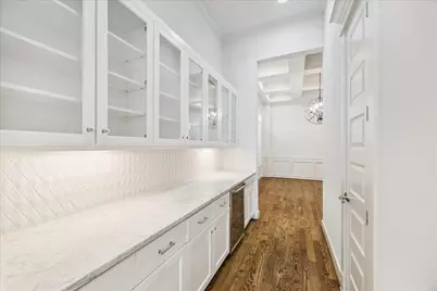 411 W 24th Street, Houston, TX 77008 - Photo 8