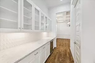 411 W 24th St, Houston, TX 77008 - Photo 8
