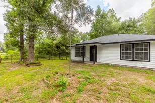 2584 Charlotte Rd, Orange, TX 77632 - Photo 2