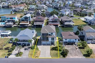 1414 Lotus Dr, Tiki Island, TX 77554 - Photo 6