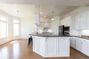1414 Lotus Dr, Tiki Island, TX 77554 - Photo 8