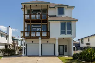 1414 Lotus Dr, Tiki Island, TX 77554 - Photo 2