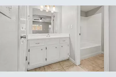 2714 Longleaf Pines Drive, Houston, TX 77339 - Photo 16