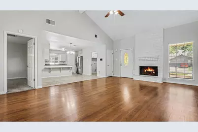 2714 Longleaf Pines Drive, Houston, TX 77339 - Photo 6