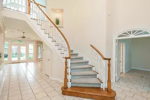 3003 Bernadette Ln, Houston, TX 77043 - Photo 2