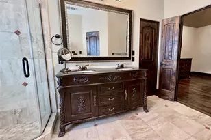 1241 W 24th St, Houston, TX 77008 - Photo 14