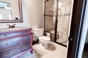 1241 W 24th St, Houston, TX 77008 - Photo 18