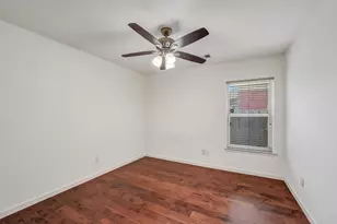 16366 Mellow Oaks Ln, Sugar Land, TX 77498 - Photo 22