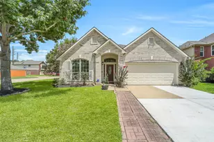 16366 Mellow Oaks Ln, Sugar Land, TX 77498 - Photo 1