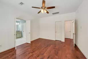 16366 Mellow Oaks Ln, Sugar Land, TX 77498 - Photo 18